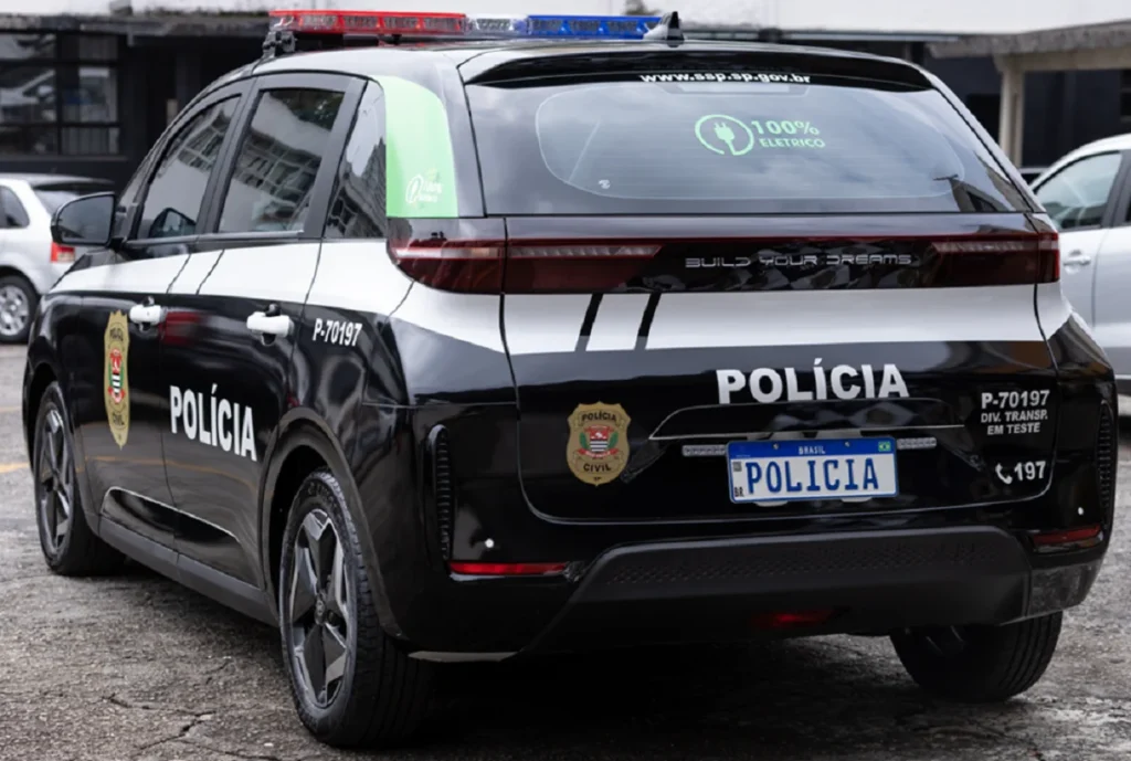 viatura-byd-d1-ev-policia-civil-sao-paulo-traseira